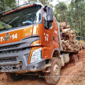 the most popular  latest chinese chenglong 6x4 H7  flatbed cargo truck  with  high quality cargo truck